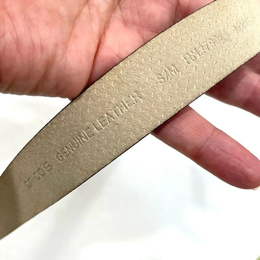 CHICO’S Hammered Silver Adjustable Leather Belt (Sz S/M)